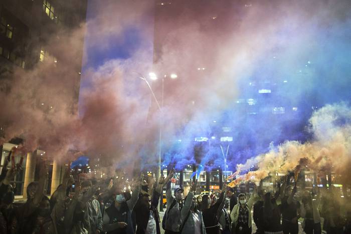 Manifestación de la comunidad armenia, ayer, en la plaza Independencia. · Foto: .