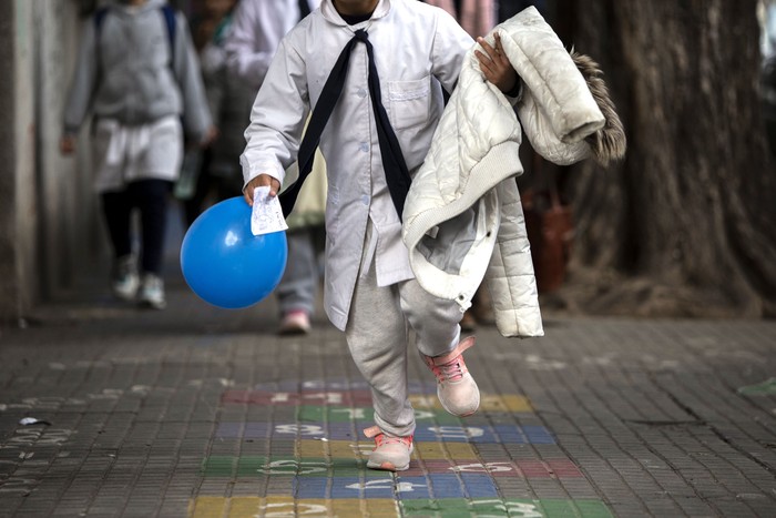 Foto principal del artículo 'Aristas 2023 muestra desempeños de escolares similares a los de 2020, con importantes brechas socioeconómicas' · Foto: Camilo dos Santos