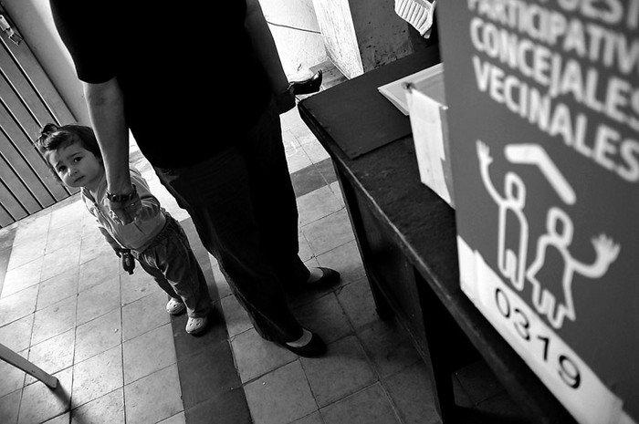 Elecciones de concejales vecinales y Presupuesto Participativo en el Club Yale. · Foto: Javier Calvelo