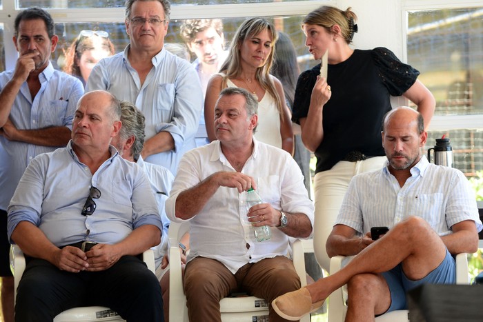 Álvaro Viviano, Álvaro delgado y Martín Lema, el 2 de febrero, en el Encuentro Nacional de Aire Fresco en el Club Punta del Este. · Foto: Natalia Ayala