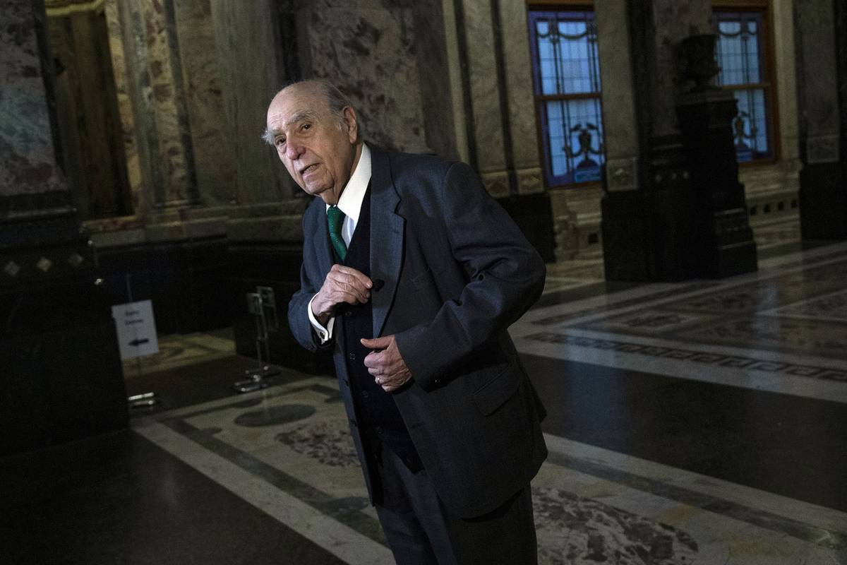 Las internas divididas y la campaña crean problemas en el PC para designar al reemplazante de Sanguinetti en la secretaría general | el diario Las internas divididas y la campaña crean problemas en el PC para designar al reemplazante de Sanguinetti en la secretaría general | el diario