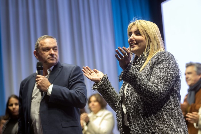 Álvaro Delgado y Valeria Ripoll, el 30 de junio, en la Casa del Partido Nacional. · Foto: Mara Quintero