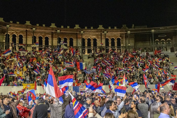 Acto del Frente Amplio, el 16 de setiembre, en la Plaza de Toros de Colonia del Sacramento. · Foto: Ignacio Dotti