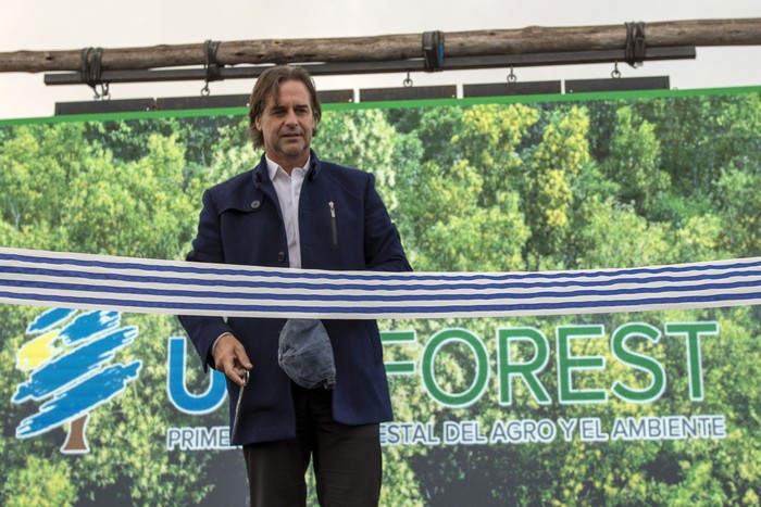 Luis Lacalle Pou en la inauguración de Uruforest, la Feria Forestal, del Agro y del Ambiente, en Juan Lacaze (archivo, octubre de 2024). · Foto: Ignacio Dotti