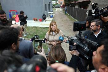 Cecilia Cairo en rueda de prensa, el 15 de abril, en su domicilio. · Foto: Alessandro Maradei