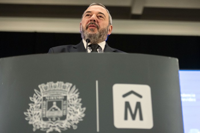 Mario Bergara asume como intendente de Montevideo, el 10 de julio, en la Intendencia. · Foto: Alessandro Maradei Mario Bergara asume como intendente de Montevideo, el 10 de julio, en la Intendencia. · Foto: Alessandro Maradei