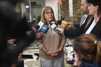 Cecilia Cairo cuando recibió a los medios en su casa en Pajas Blancas. · Foto: Alessandro Maradei