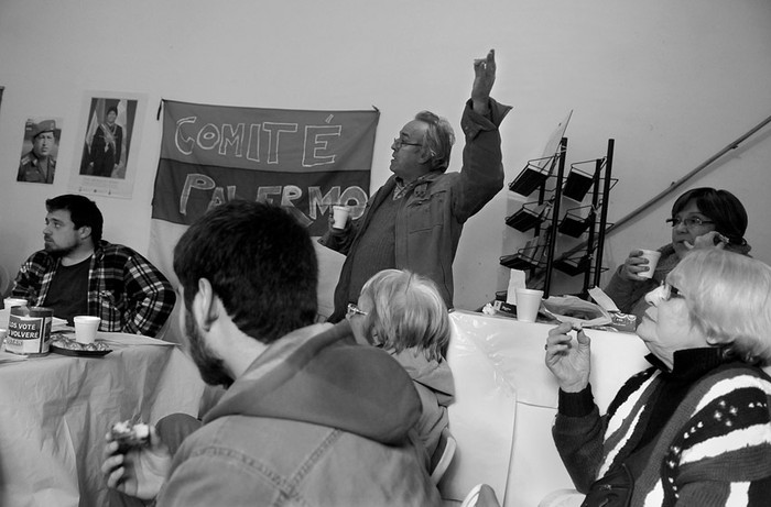 Asamblea del comité Palermo del Frente Amplio, ayer de tarde. · Foto: Nicolás Celaya