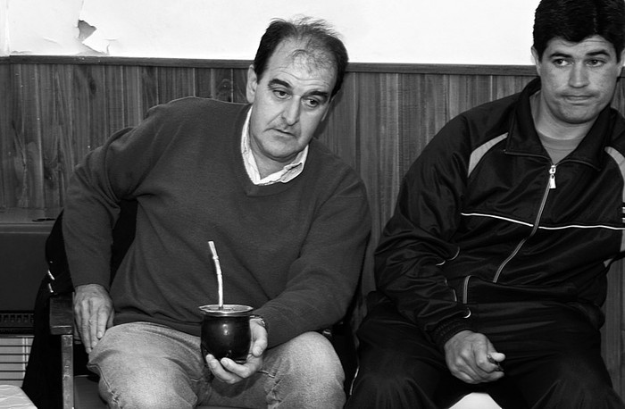 El intendente Óscar de los Santos, ayer, al comienzo de la reunión del Secretariado Ejecutivo del Espacio 738 de Maldonado, en la sede Frente Amplio en San Carlos. · Foto: Pedro Zuas