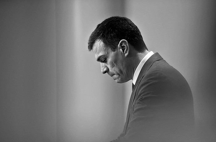 Pedro Sánchez durante una conferencia de prensa, ayer en el Parlamento español en Madrid. / Foto Pierre Philippe Marcou, AFP