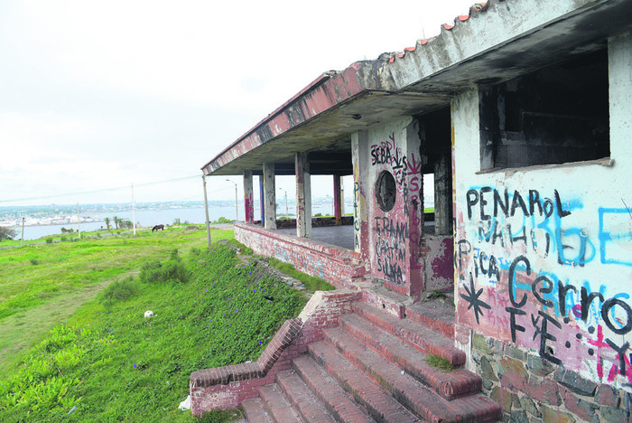 Ex Parador del Cerro. Foto: Andrés Cuenca (archivo, octubre de 2017)