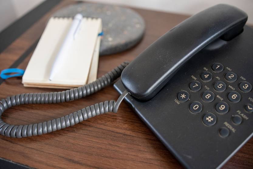 20250428 Lunes telefono