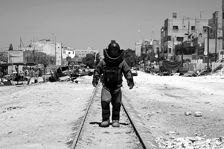 Viviendo al límite · Foto: S/D autor Viviendo al límite · Foto: S/D autor