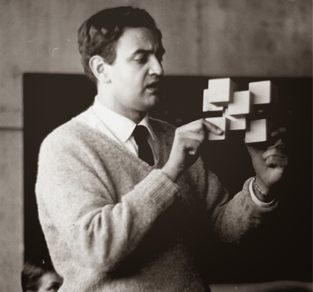 Foto principal del artículo 'Ni buscar, ni encontrar: inventar | Tomás Maldonado (1922-2018)' Foto principal del artículo 'Ni buscar, ni encontrar: inventar | Tomás Maldonado (1922-2018)'