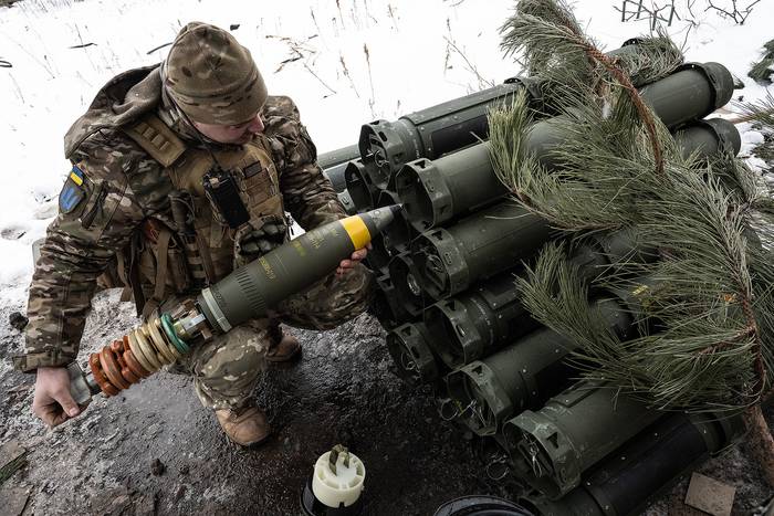 Un militar ucraniano en Bajmut, Ucrania (15.02.2023). · Foto: Yasuyoshi Chiba, AFP