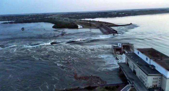 Represa hidroeléctrica Kakhovka dañada el 6 de junio en Jerson, Ucrania. Foto: empresa estatal Ukrhydroenergo, AFP.