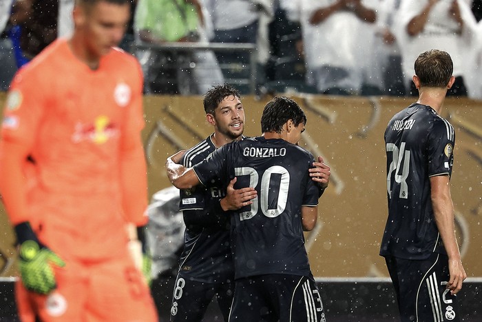 Federico Valverde, del Real de Madrid, luego de anotar un gol a Salzburgo, el 26 de junio en Philadelphia. · Foto: Franck Fife,  AFP