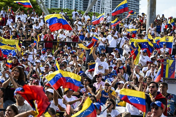 Convocatoria de la oposición venezolana a “mantener la lucha”, el 16 de agosto, en Caracas. · Foto: Chandan Khanna, AFP