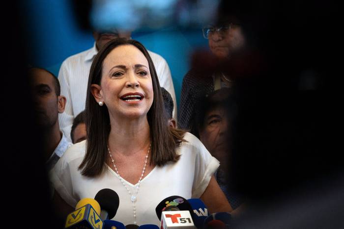María Corina Machado durante una conferencia de prensa, el martes, en la sede de su partido en Caracas. · Foto: Ronald Peña. AFP