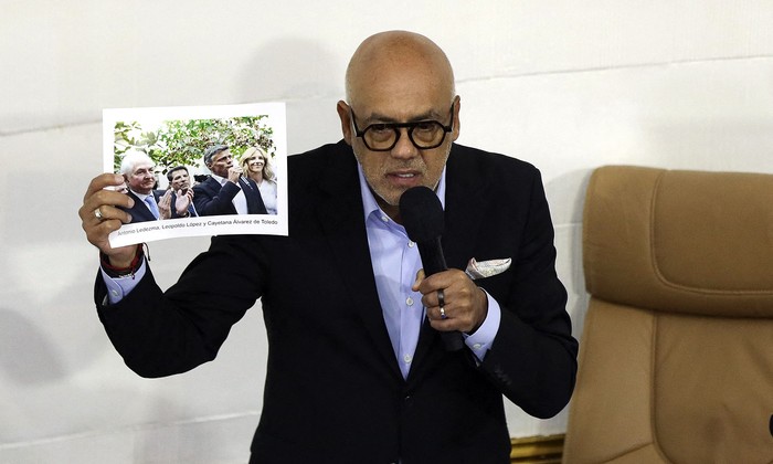 Jorge Rodríguez, presidente de la Asamblea Nacional de Venezuela, durante una sesión en Caracas, el 11 de setiembre. · Foto: Pedro Rances, AFP