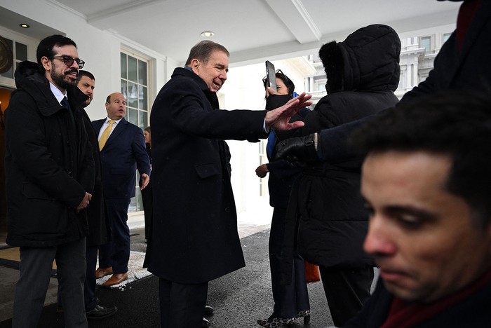 El opositor venezolano Edmundo González Urrutia, este lunes, tras una reunión con el presidente estadounidense, Joe Biden, en la Casa Blanca. · Foto: Mandel Ngan, AFP