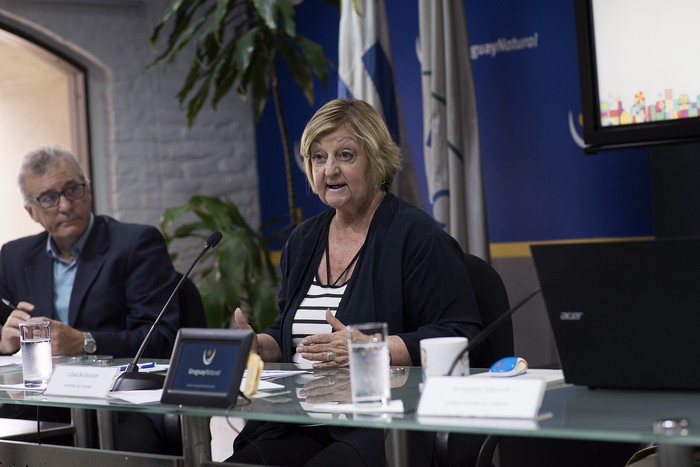 Liliam Kechichán y Carlos Fagetti en la presentación de datos del sector turismo del 2018 y lo que va del 2019. Hoy, en la sede del Ministerio de Turismo. · Foto: Mariana Greif